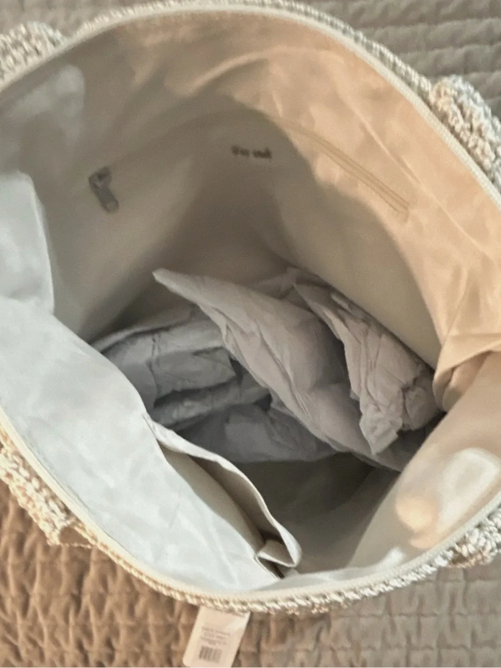 Sakroots closure easy zip